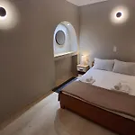 Diotima * Hriszí Aktí Haniá